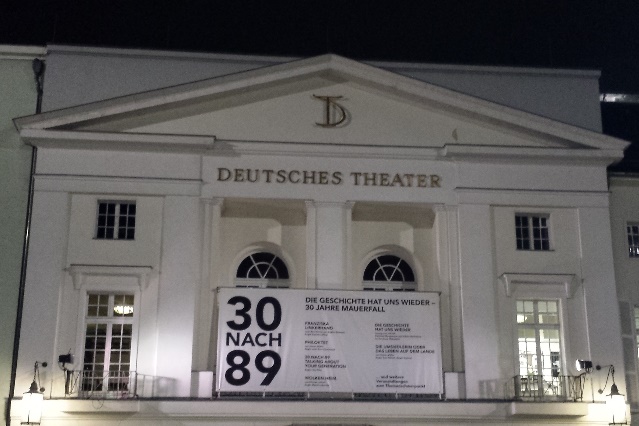 deutschesTheaterFront